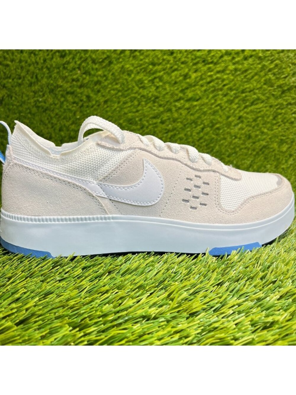 Nike C1TY Skyline Mens Size 8 White Blue Athletic Lifestyle Shoes Sneakers